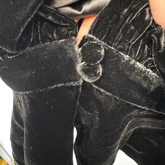 NWT Saloni Black Sleeveless High Neck Fleur Velvet Rose Applique Top Womens 6 - Picture 11 of 12